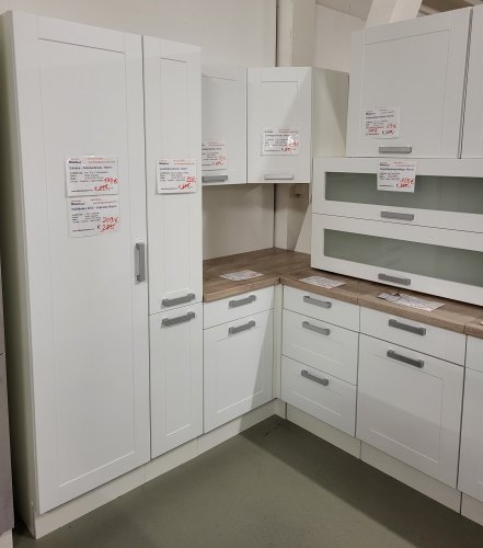 Seitenschrank MATRIX 50x200x60cm, Weiß / Weiß Kassette
